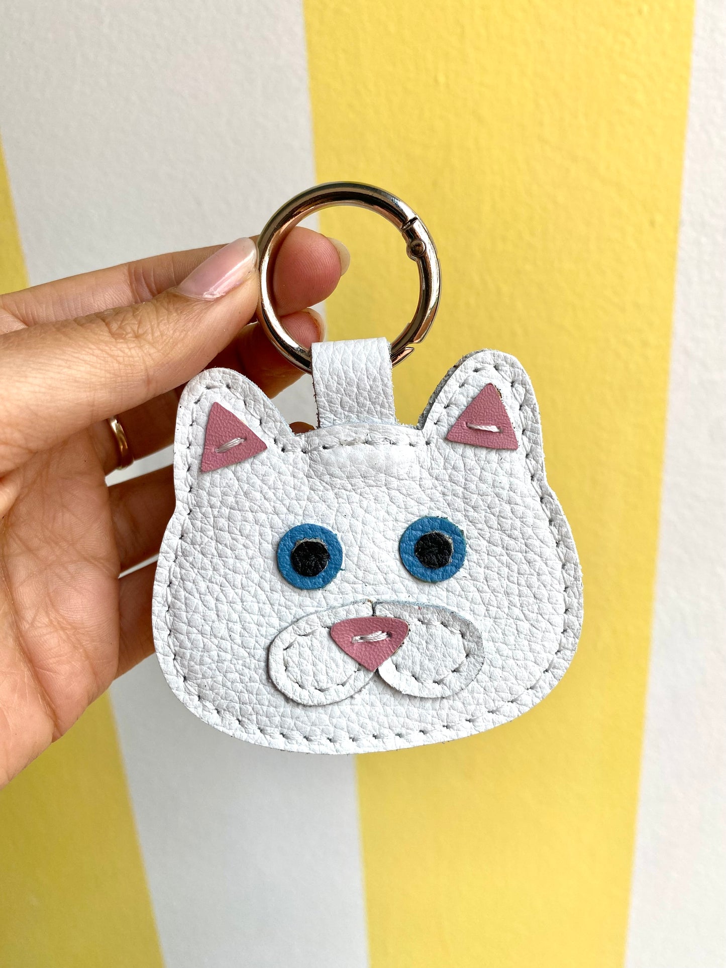 Llavero Gato unicolor PELO CORTO